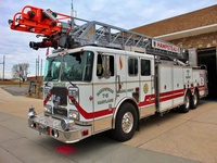 2003 Seagrave Force 100' Aerial