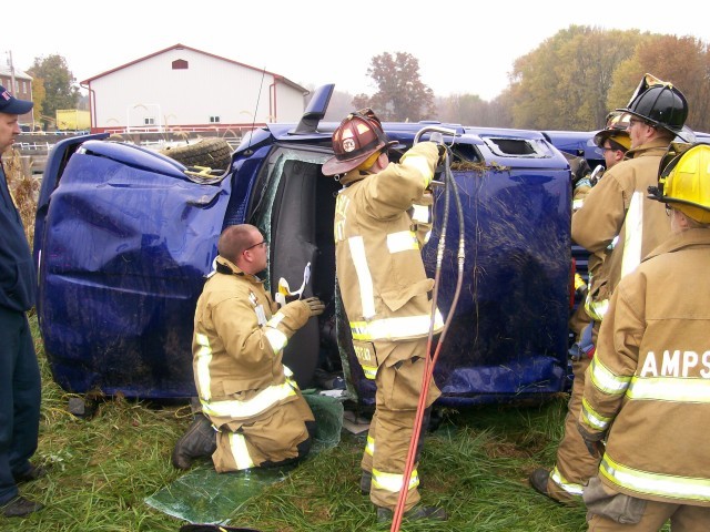 Vehicle collision with one trapped, 11-14-2007