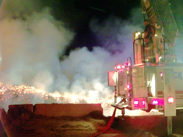 Large mulch fire in Westminster, 10-11-2007