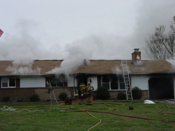 Dwelling Fire 12-13-03 Carrollton Road