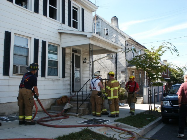 Apartment Fire 08-24-06 along RT 30 in Manchester