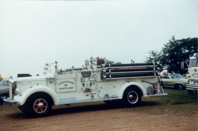 E-23 - 1953 Mack &quot;LJ&quot; 500 gallon booster tank & 750 gpm pump